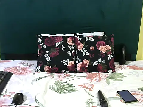 CherryZee online show from November 2025 06:35:02 AM