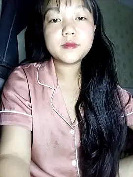 Quynhsumon online show from March 2026 03:26:02 PM