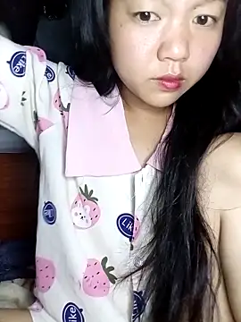 Quynhsumon online show from March 2026 03:15:01 PM