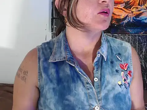 Debora Cienfuegos25 online show from November 2025 01:15:01 AM