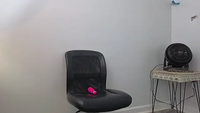 daddysprincess731 online show from February 2026 03:43:01 AM