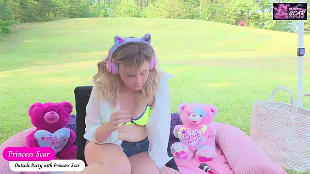 daddysprincess731 online show from July 2026 10:34:02 PM