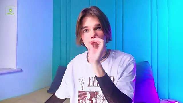 Snapshot of DavidLeatherhofff chatting on November 2025 03:58:02 PM DavidLeatherhofff online show from November 2025 03:58:02 PM