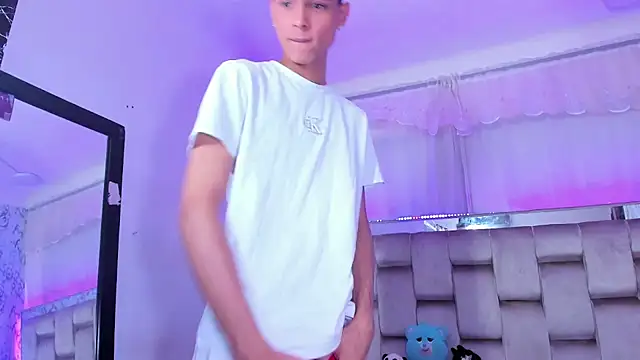 boyswantingplay online show from November 2025 09:42:02 AM