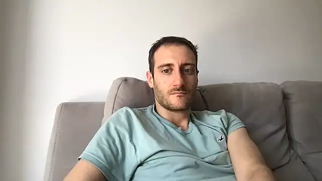 Snapshot of LukaShyGuy chatting on June 2026 10:30:01 AM LukaShyGuy online show from June 2026 10:30:01 AM