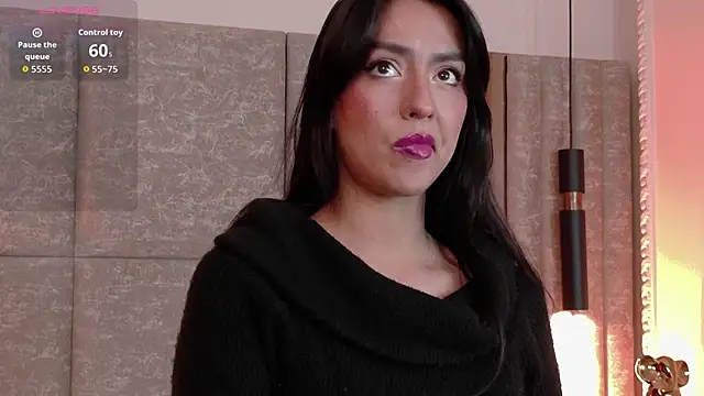 Penelope-Cross online show from November 2025 01:47:02 PM