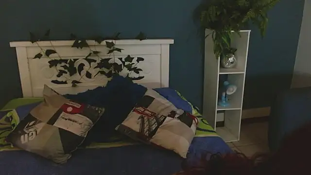 Samantha  Benet online show from February 2026 08:04:01 PM