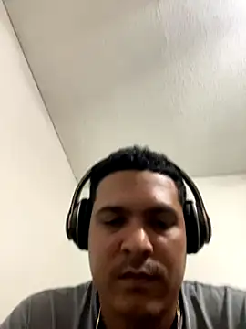 Snapshot of marchalltv chatting on October 2025 07:46:02 PM marchalltv online show from October 2025 07:46:02 PM