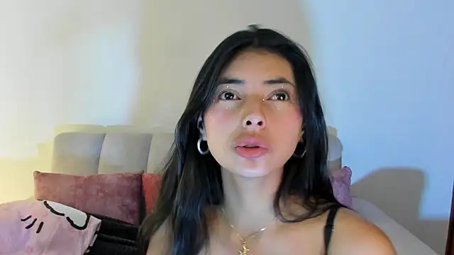 Snapshot of miadaviesx chatting on November 2025 01:46:01 PM miadaviesx online show from November 2025 01:46:01 PM