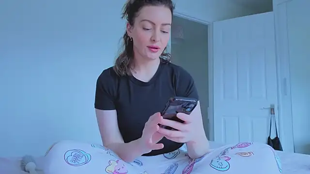 Snapshot of Lovelavender_ chatting on February 2026 02:53:02 PM Lovelavender online show from February 2026 02:53:02 PM