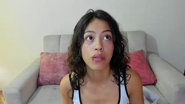 emily jonessxx online show from November 2025 05:36:02 PM