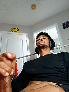 Snapshot of BigPrettyDick777 chatting on January 2026 07:39:01 PM BigPrettyDick777 online show from January 2026 07:39:01 PM