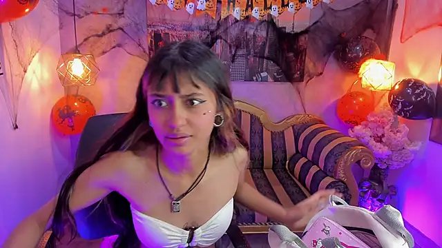 Snapshot of Noa_clk chatting on November 2025 05:21:01 AM Noa clk online show from November 2025 05:21:01 AM