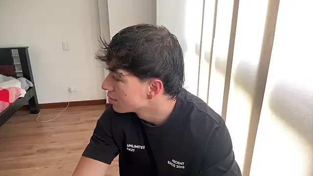 JUSTIN JHONS online show from March 2026 09:29:01 PM