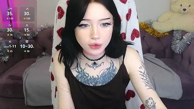 Emma Kirks online show from December 2025 10:35:02 AM