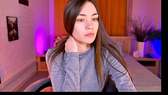 lollyrais online show from April 2026 01:22:01 PM