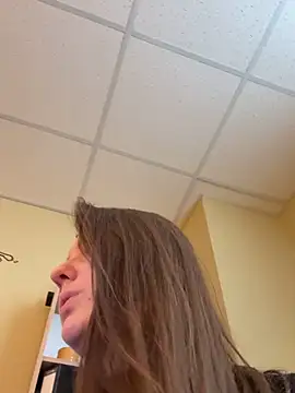 Snapshot of DollyRoma chatting on October 2025 12:51:01 PM DollyRoma online show from October 2025 12:51:01 PM