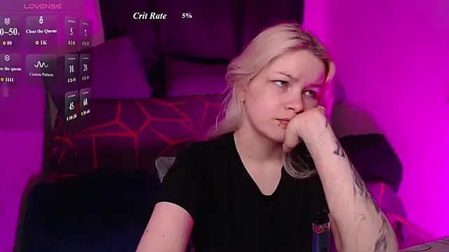 Snapshot of CherryNight6 chatting on May 2026 09:00:01 PM CherryNight6 online show from May 2026 09:00:01 PM