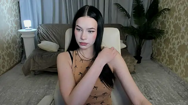 FloraCherry online show from January 2026 07:30:01 PM