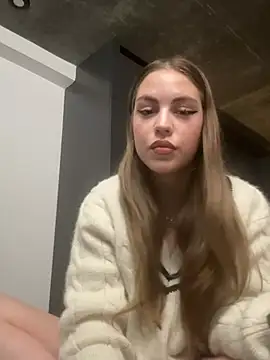 Snapshot of elliepixie chatting on January 2026 01:22:02 AM elliepixie online show from January 2026 01:22:02 AM