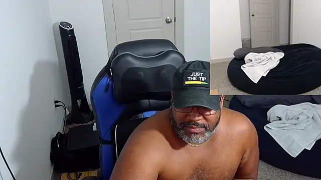 SplendaDaddy50 online show from October 2025 01:35:01 AM