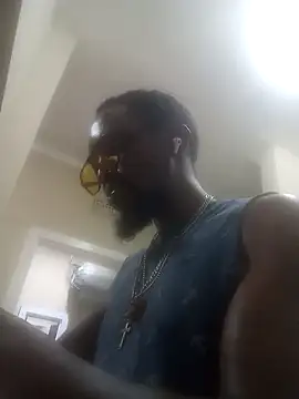 Snapshot of Blck420 chatting on October 2025 09:38:01 PM Blck420 online show from October 2025 09:38:01 PM