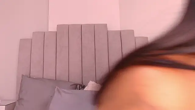 Snapshot of ellisrossi chatting on February 2026 07:02:02 PM ellisrossi online show from February 2026 07:02:02 PM