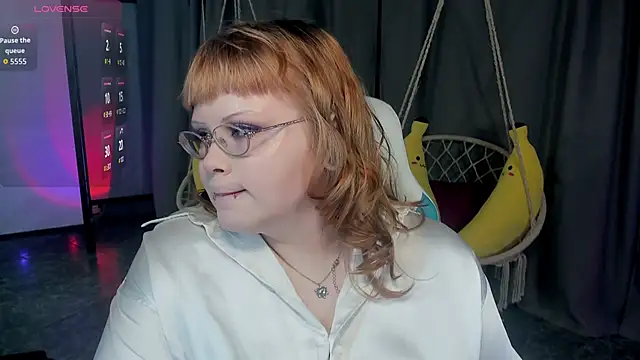 LottieReed online show from January 2026 04:01:01 PM