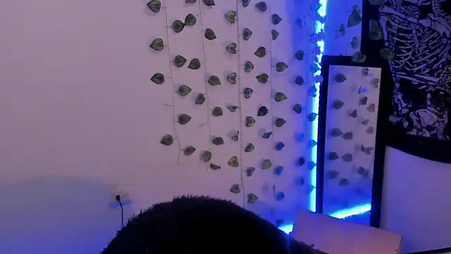 aaron play online show from November 2025 01:10:01 PM