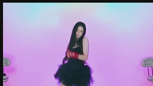 Snapshot of Scarlett-666 chatting on October 2025 09:55:02 AM Scarlett-666 online show from October 2025 09:55:02 AM