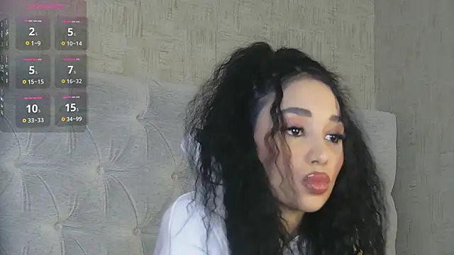 DemmiLove online show from February 2026 08:07:01 PM