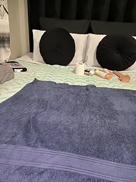 Nicole bash online show from April 2026 07:31:01 AM