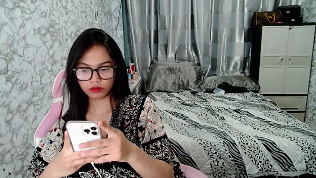  Lachica  online show from January 2026 07:11:01 PM