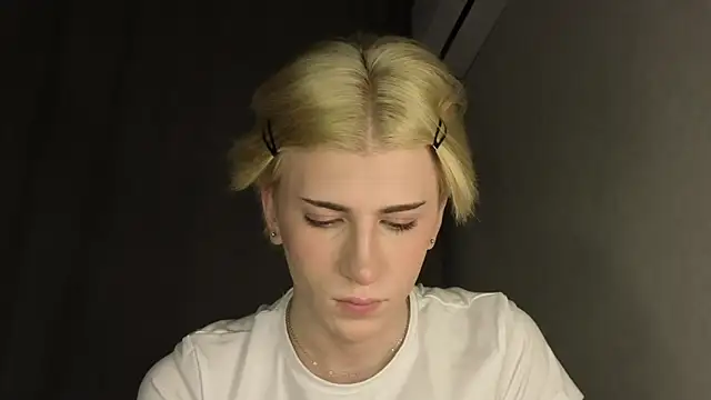 Oliver star boy  online show from May 2026 06:16:02 PM