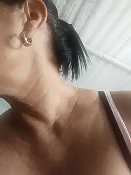 EmperatrizMilf online show from November 2025 06:01:02 PM