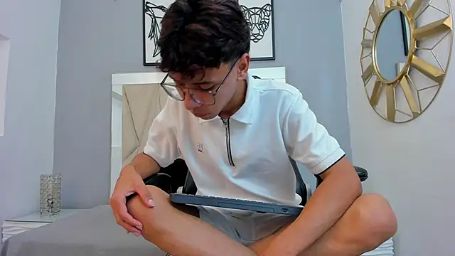 adams bobby online show from December 2025 11:50:01 AM