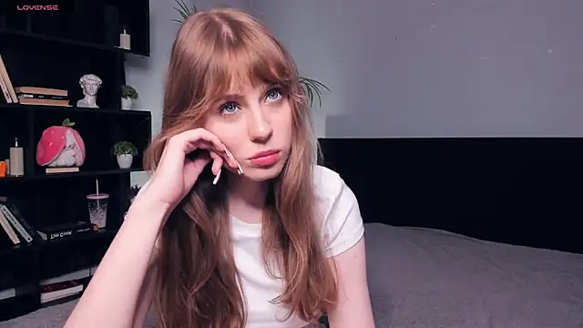 TessaStruble online show from November 2025 08:47:01 AM