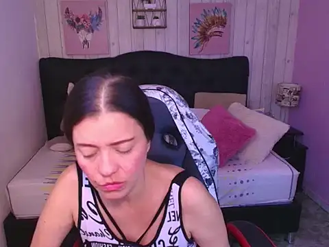  Rachel Jones  online show from February 2026 12:16:02 AM