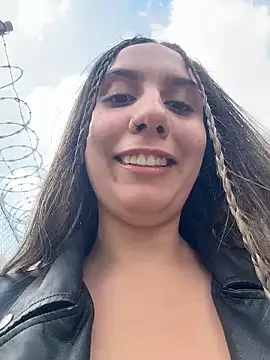 sarah honey   online show from December 2025 03:06:01 PM