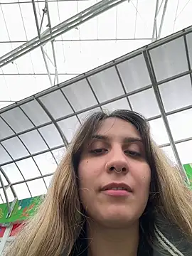 sarah honey   online show from April 2026 03:15:02 PM