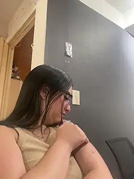 Kloe Novoa online show from November 2025 01:22:01 PM