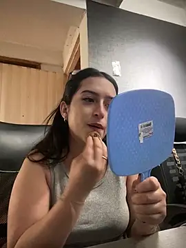 Kloe Novoa online show from February 2026 01:33:02 PM