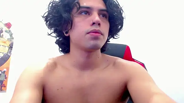Snapshot of LiamRidesr chatting on October 2025 11:23:01 PM LiamRidesr online show from October 2025 11:23:01 PM
