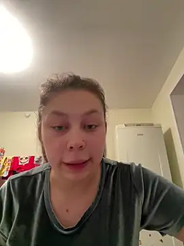 Snapshot of MysticCharm chatting on November 2025 09:41:02 PM MysticCharm online show from November 2025 09:41:02 PM