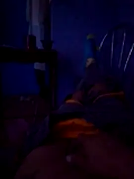 Snapshot of Ojitosbrrr chatting on November 2025 08:24:01 AM Ojitosbrrr online show from November 2025 08:24:01 AM