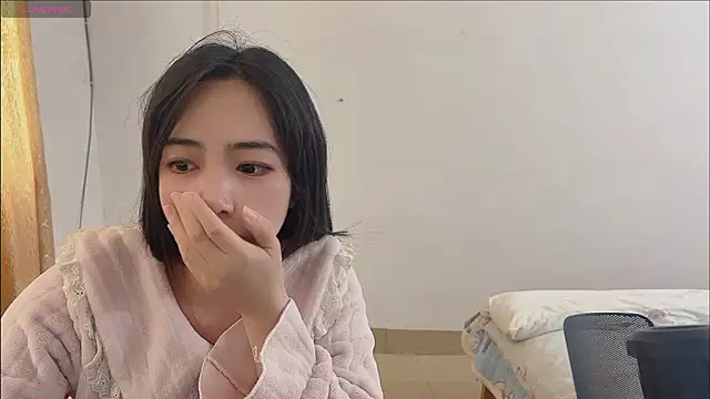 Snapshot of by-Hannah chatting on November 2025 02:10:01 AM by-Hannah online show from November 2025 02:10:01 AM