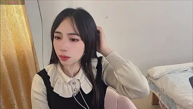 Snapshot of by-Hannah chatting on November 2025 05:08:02 AM by-Hannah online show from November 2025 05:08:02 AM