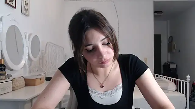 bellefleurrr online show from June 2026 12:33:01 AM