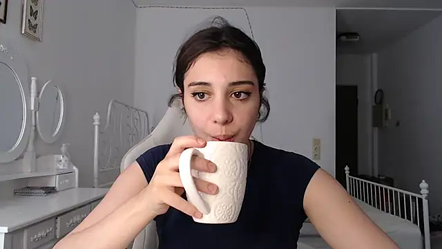 bellefleurrr online show from June 2026 01:54:01 PM