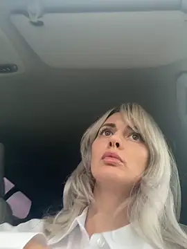 Snapshot of blondegirlx chatting on November 2025 11:20:01 AM blondegirlx online show from November 2025 11:20:01 AM